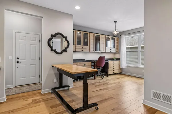 $775,000 | 3319 Ridgestone Way, Woodbury, MN 55129