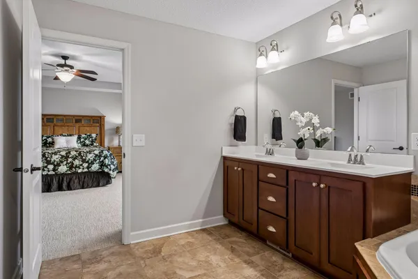 $775,000 | 3319 Ridgestone Way, Woodbury, MN 55129