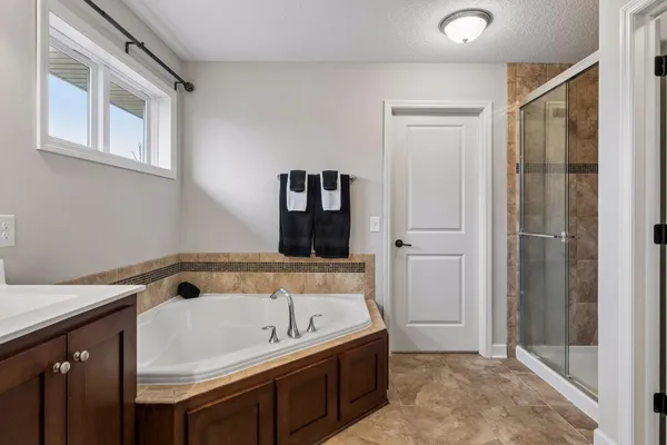 $775,000 | 3319 Ridgestone Way, Woodbury, MN 55129