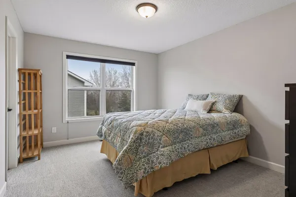 $775,000 | 3319 Ridgestone Way, Woodbury, MN 55129