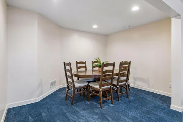 $775,000 | 3319 Ridgestone Way, Woodbury, MN 55129