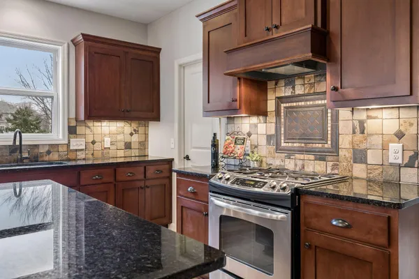 $775,000 | 3319 Ridgestone Way, Woodbury, MN 55129