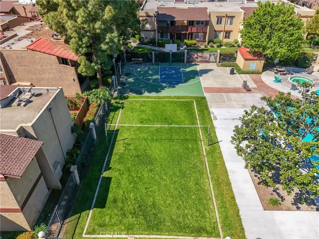 $1,695 | 1030 West MacArthur Boulevard, Unit 35, Santa Ana, CA 92707