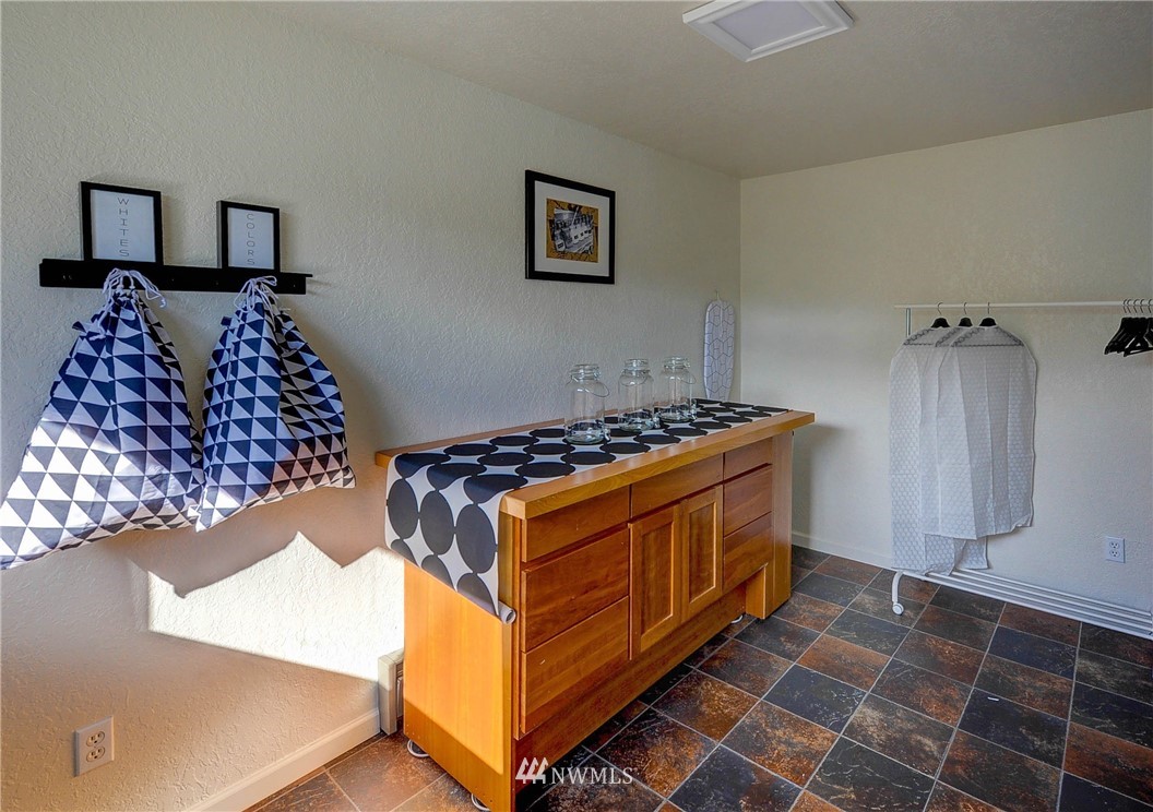 3027 Robin Avenue Bremerton, WA 98310 - Photo 22 of 25 Gallery Image 22