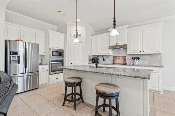 $417,500 | 248 Woodhaven Trail, McGregor, TX 76657