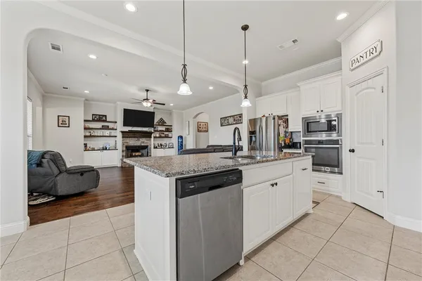 $417,500 | 248 Woodhaven Trail, McGregor, TX 76657