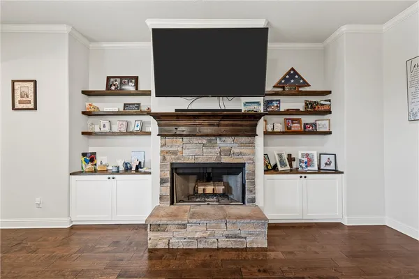 $417,500 | 248 Woodhaven Trail, McGregor, TX 76657
