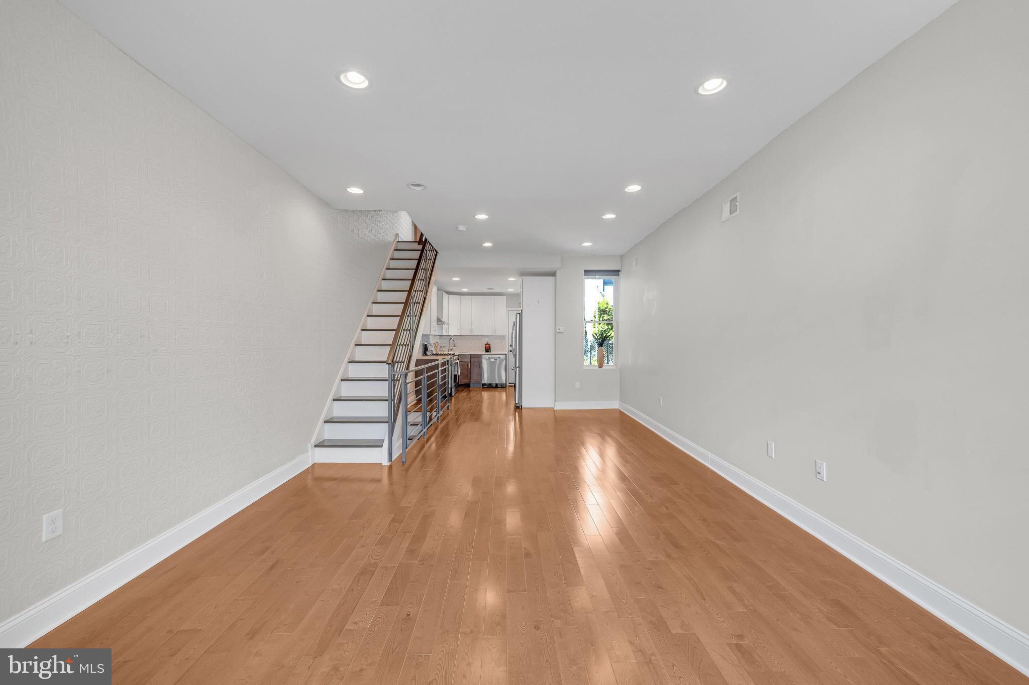 334 Wiota Street Philadelphia, PA 19104 - Photo 4 of 28