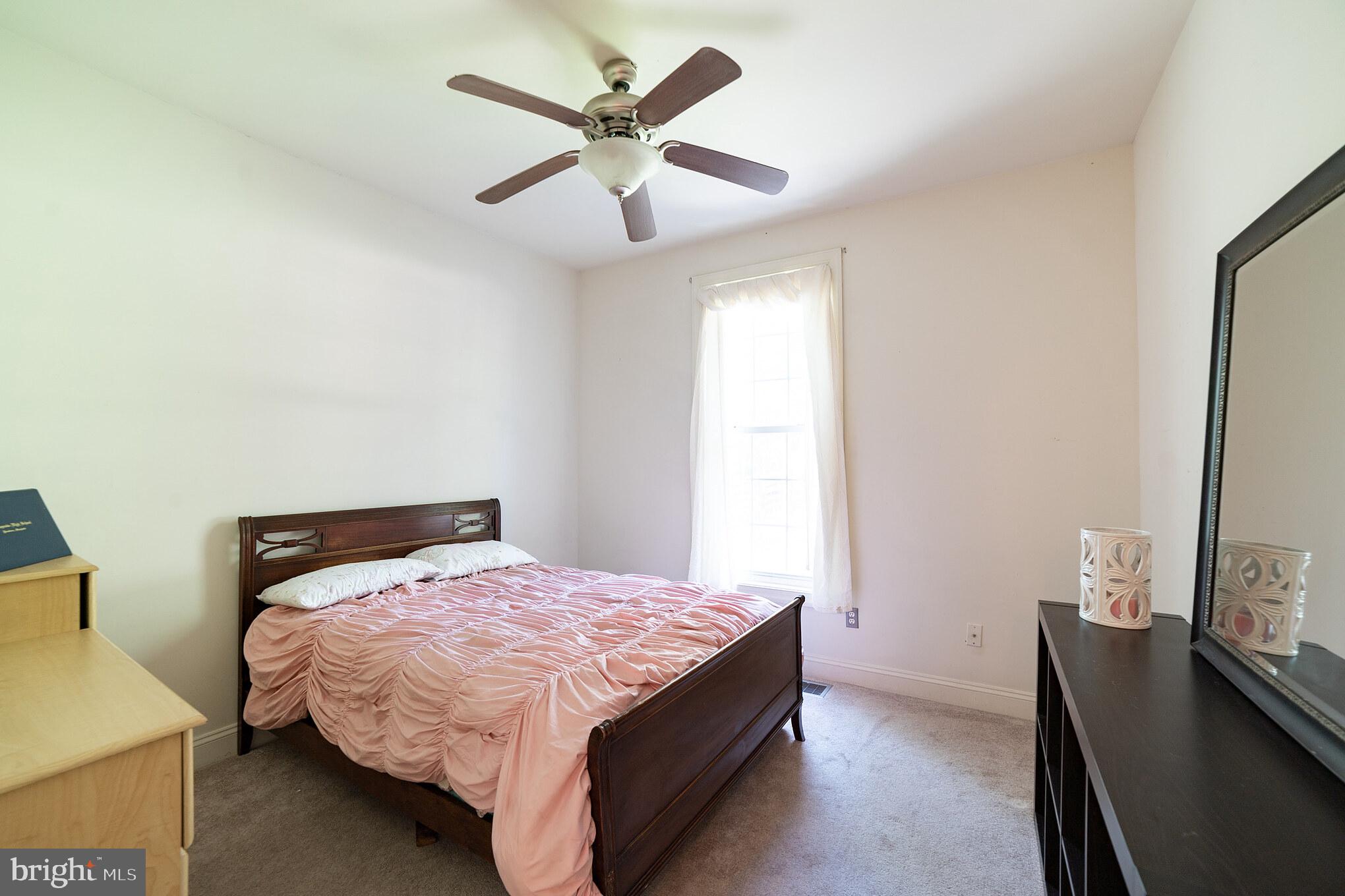 7840 Water Oak Point Road Pasadena, MD 21122 - Photo 16 of 30 Main Level Bedroom w/Ceiling Fan!
