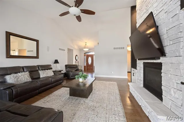 $3,500 | 437 Marbleton Circle, O'Fallon, IL 62269