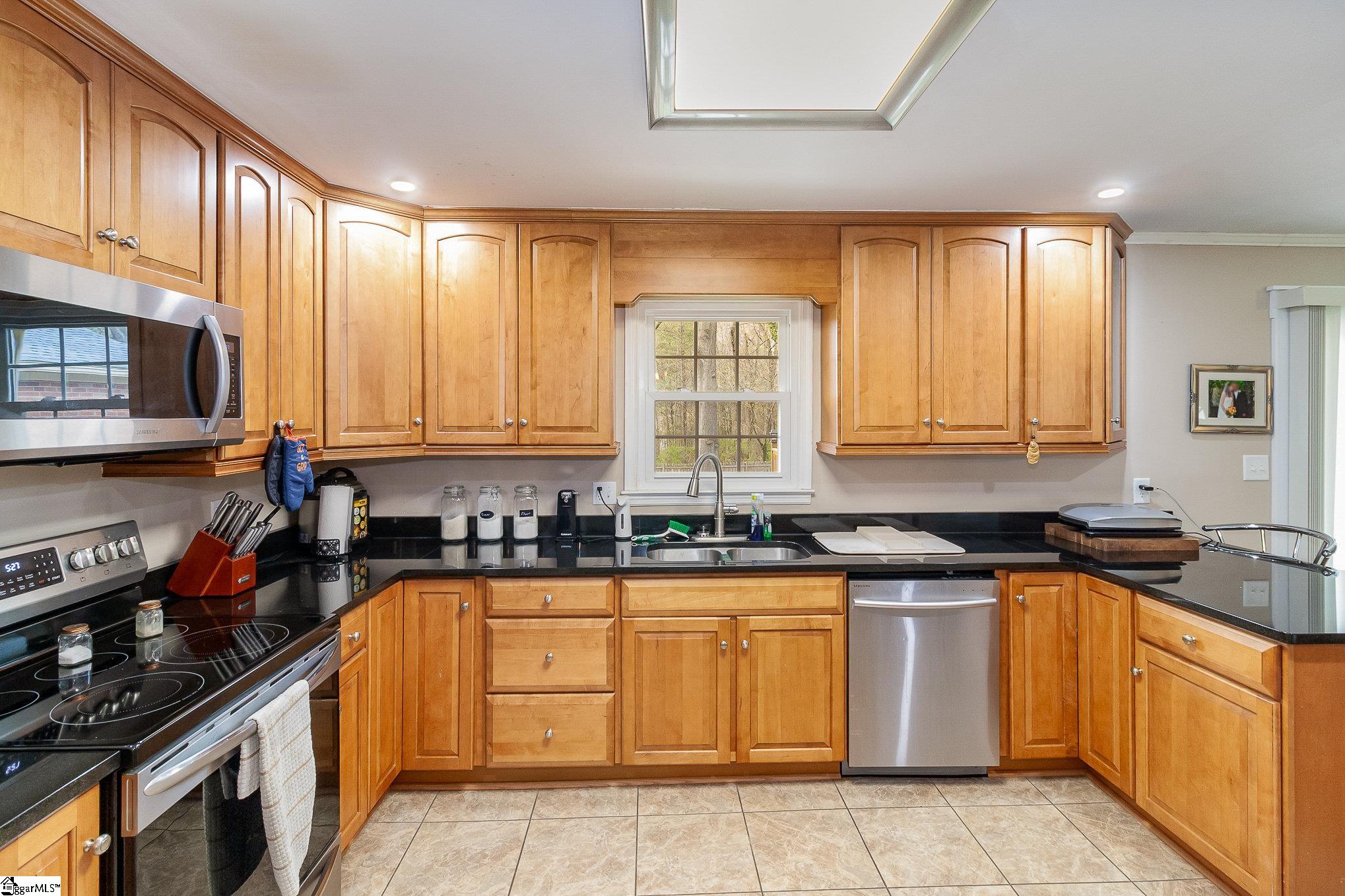 257 State Rd S-30-483 Clinton, SC 29325 - Photo 14 of 30