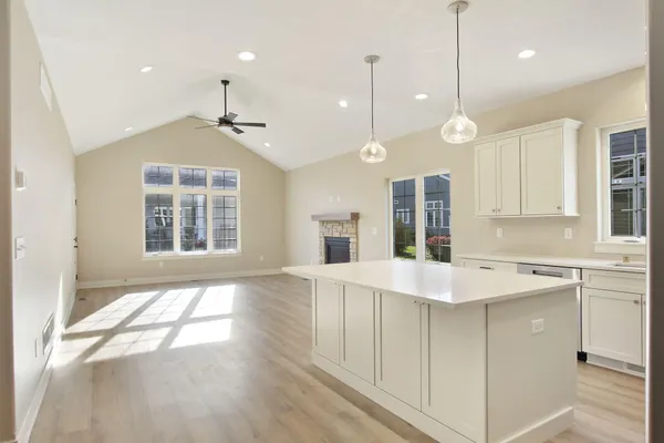 $747,500 | 4703 98th Street, Pleasant Prairie, WI 53158