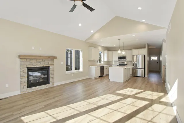 $747,500 | 4703 98th Street, Pleasant Prairie, WI 53158