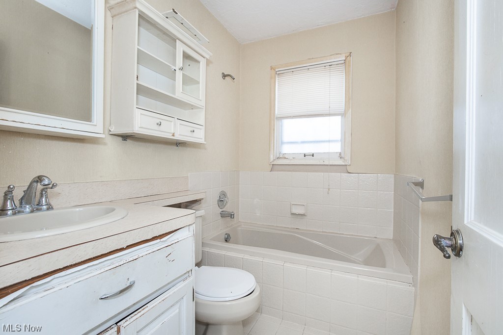 6978 State Road Cleveland, OH 44134 - Photo 7 of 24