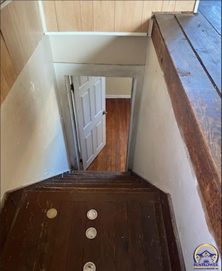 1335 Southwest Lincoln Street Topeka, KS 66604 - Photo 7 of 9