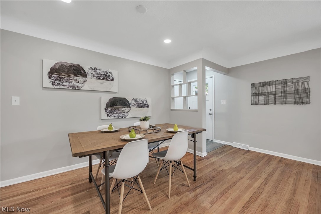 730 Edgewood Road Cleveland, OH 44143 - Photo 14 of 35 Dining Room