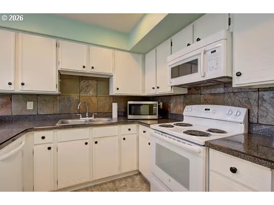 7804 Northeast Loowit Loop, Unit 99 Vancouver, WA 98662 - Photo 17 of 31