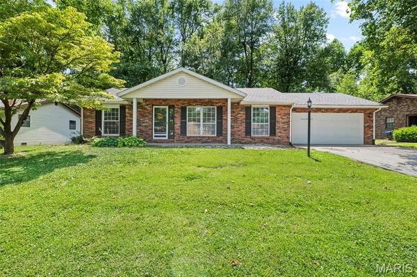 $228,000 | 125 Turnbridge Drive, Swansea, IL 62226