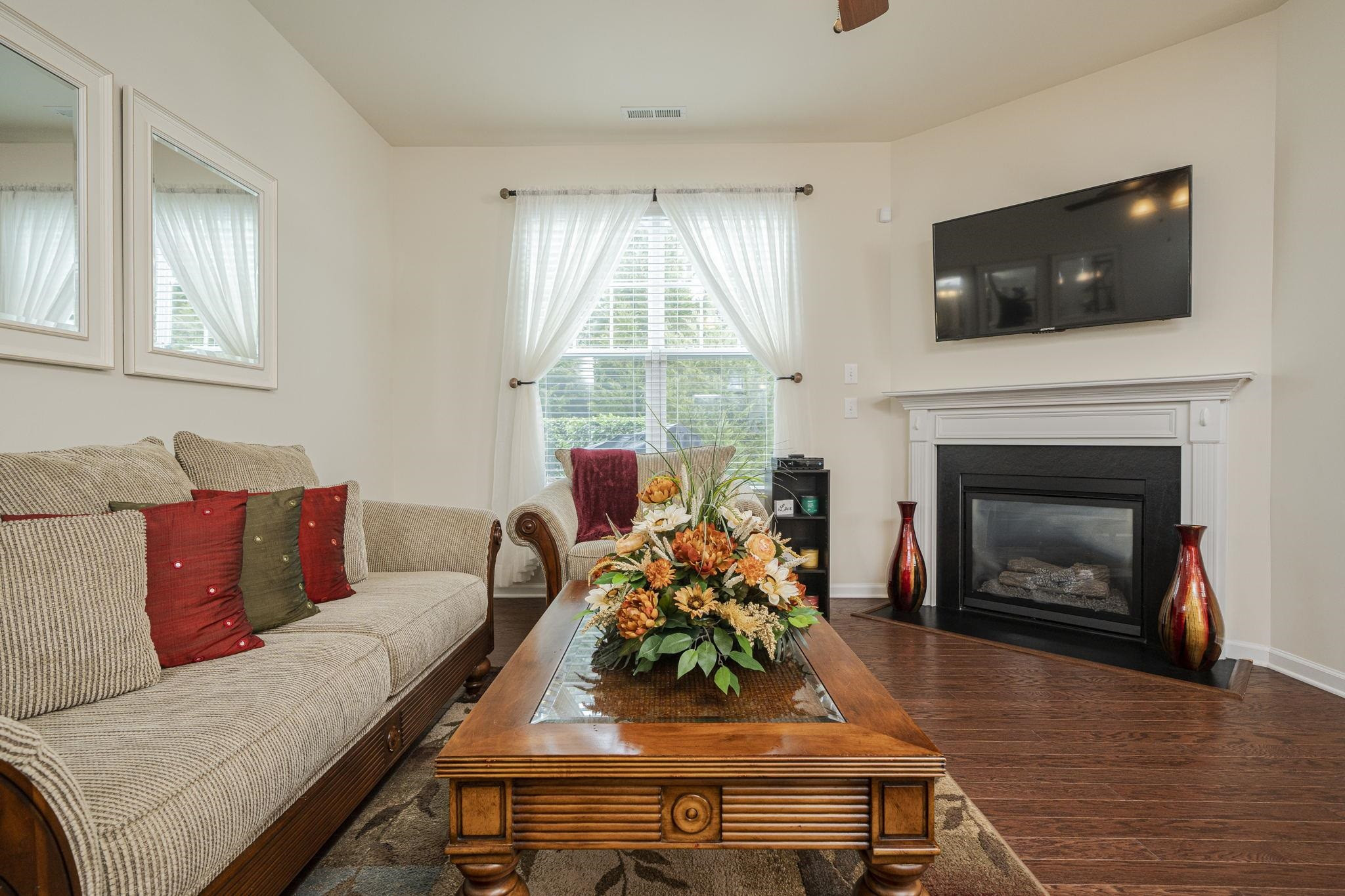 7244 Ladbrooke Street Raleigh, NC 27617 - Photo 9 of 27 Living Room