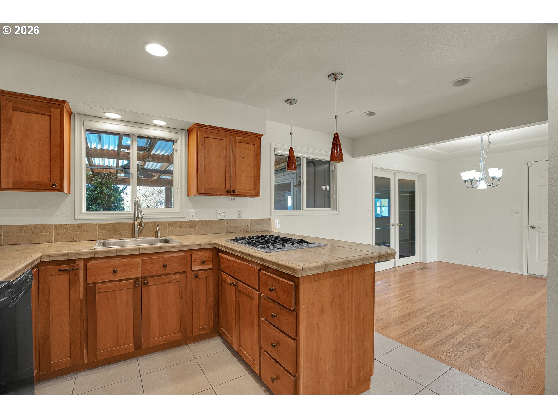 18601 Southeast Clinton Street Gresham, OR 97030 - Photo 15 of 46