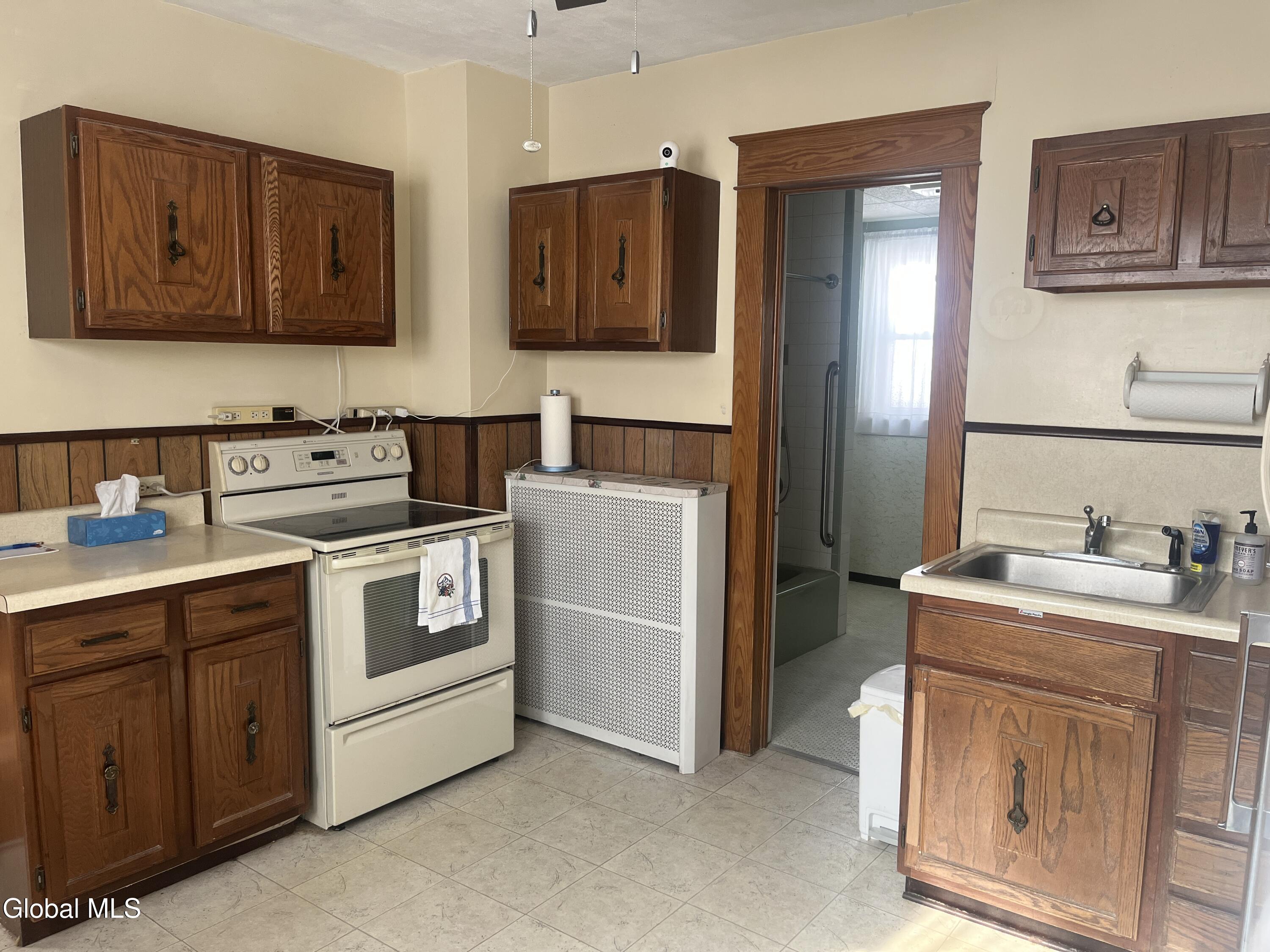 1517 Rutgers Street Schenectady, NY 12303 - Photo 11 of 25 IMG_0508