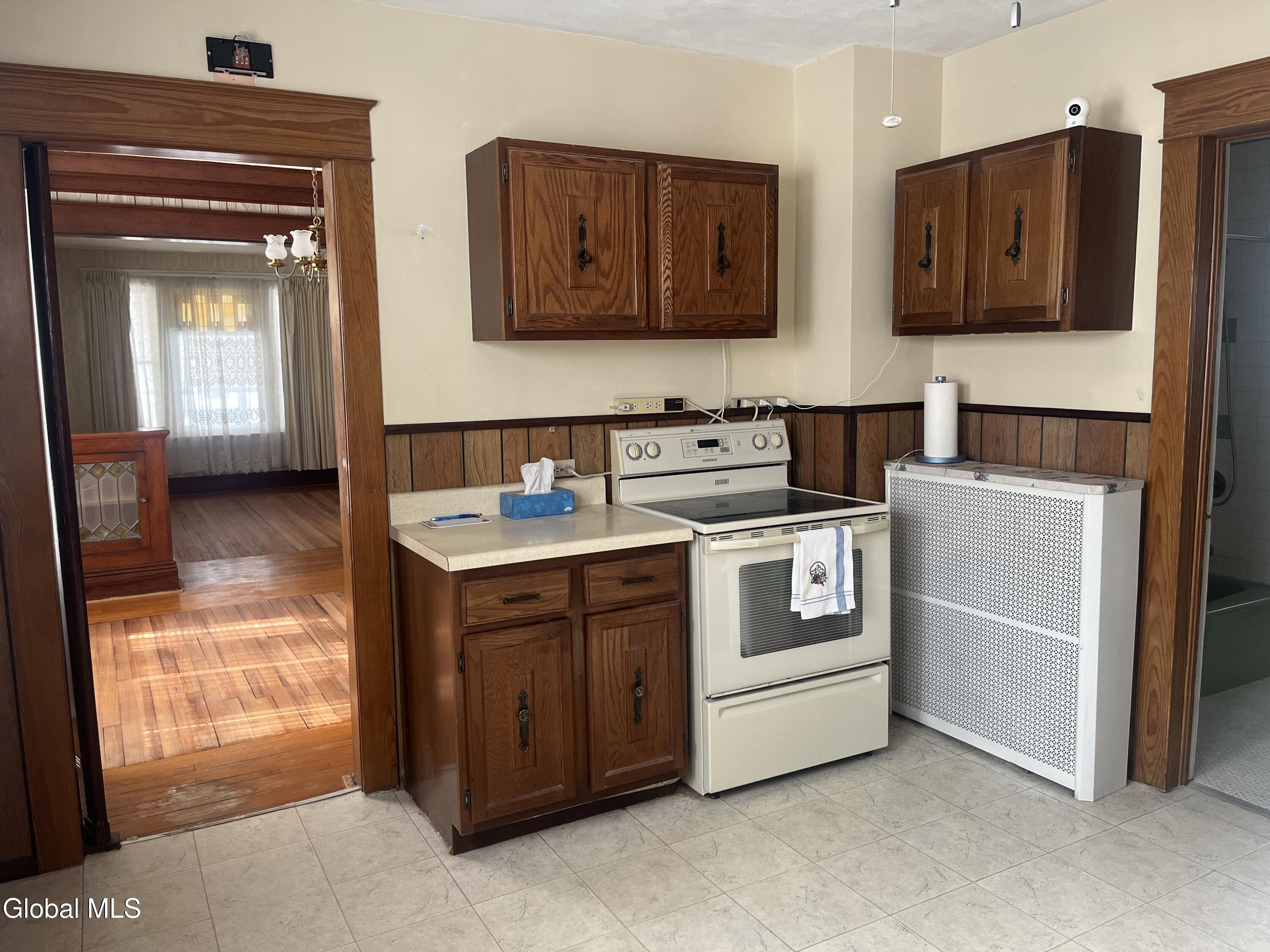 1517 Rutgers Street Schenectady, NY 12303 - Photo 12 of 25 IMG_0507