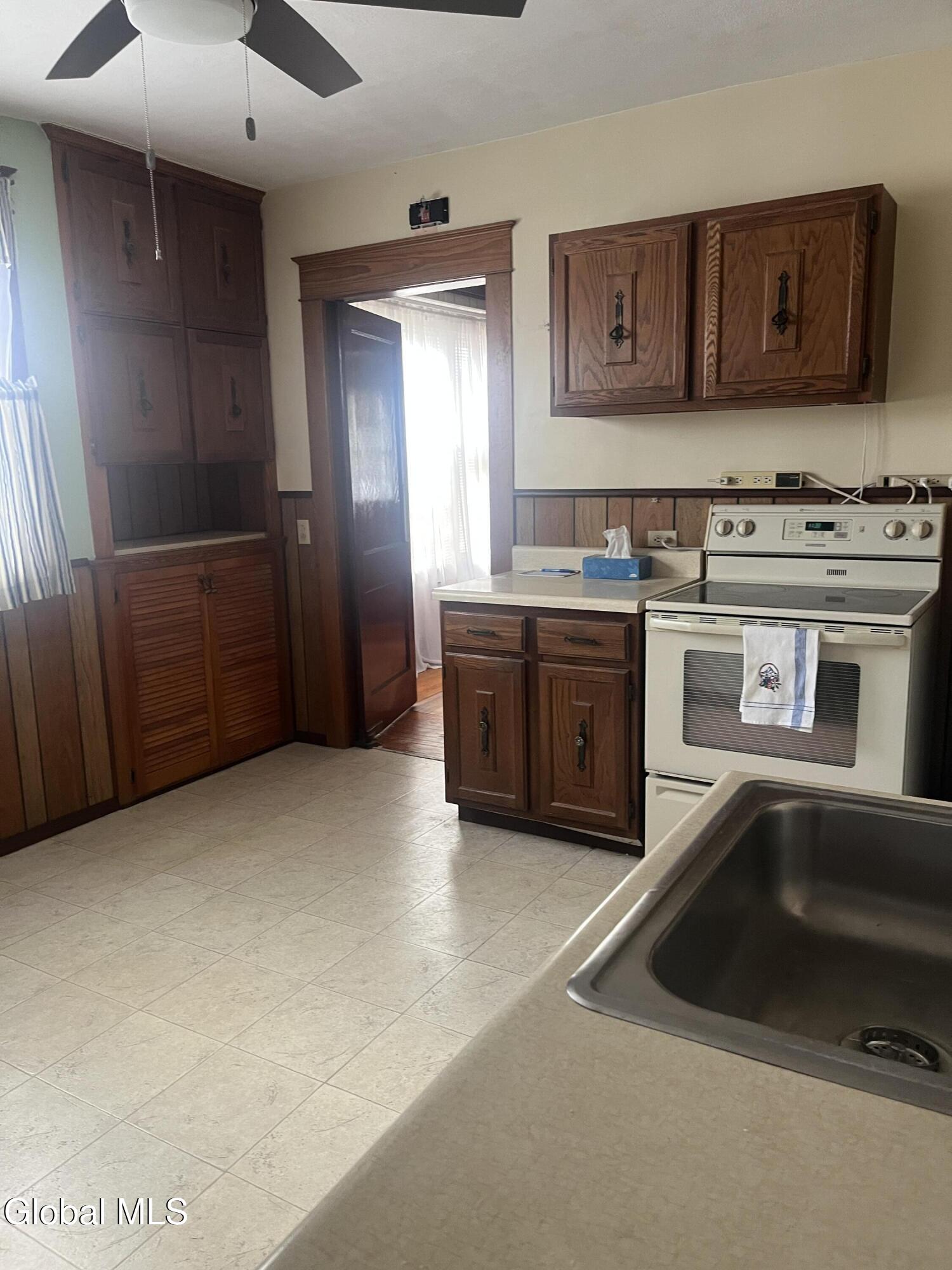 1517 Rutgers Street Schenectady, NY 12303 - Photo 13 of 25 IMG_0535