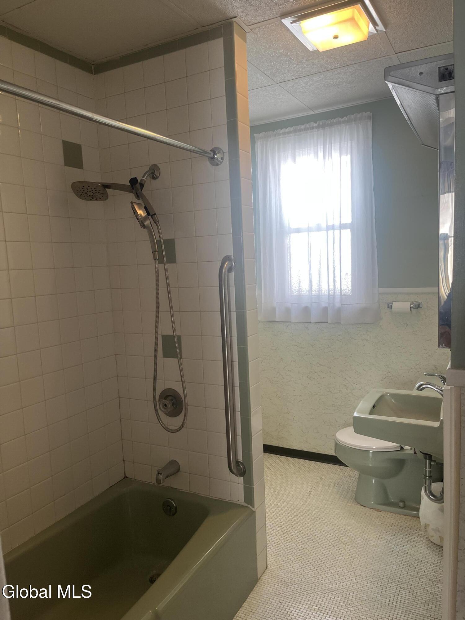 1517 Rutgers Street Schenectady, NY 12303 - Photo 17 of 25 IMG_0516