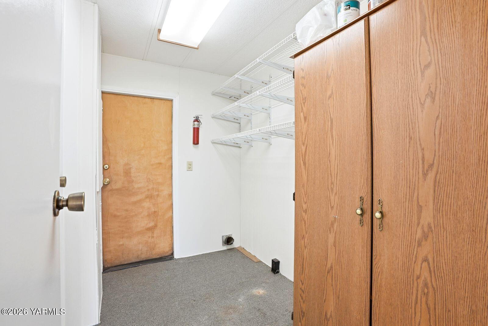 13301 Marble Road Yakima, WA 98908 - Photo 22 of 29 22 - utility room