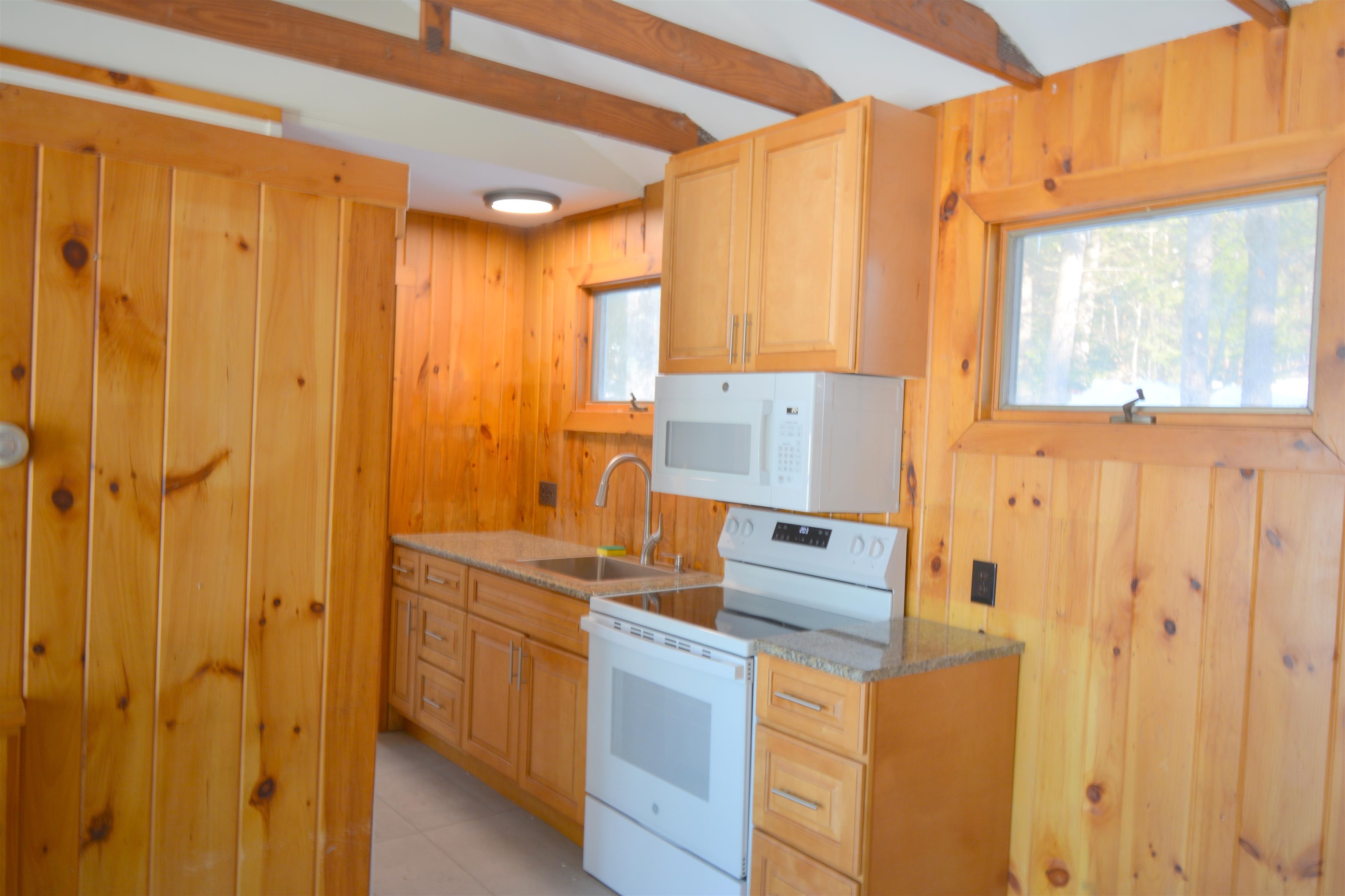 249 Stocker Pond Road Grantham, NH 03753 - Photo 5 of 20