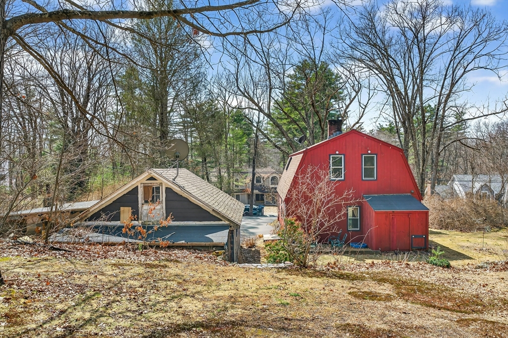 97 Wickaboag Valley Road West Brookfield, MA 01585 - Photo 20 of 35