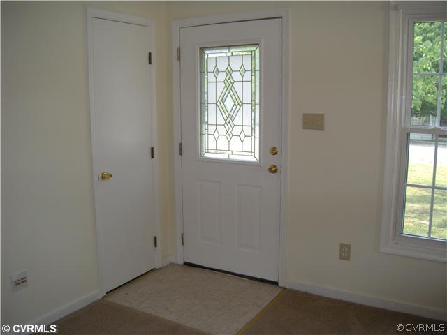 5529 Retriever Road Richmond, VA 23237 - Photo 6 of 12 Foyer - New front door with decorative glass.
