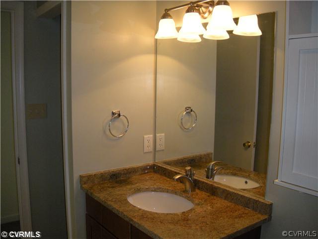 5529 Retriever Road Richmond, VA 23237 - Photo 7 of 12 Master Bath - GRANITE vanity.