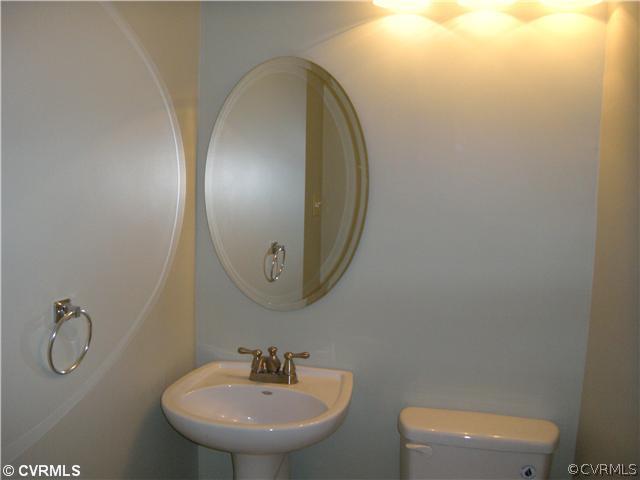 5529 Retriever Road Richmond, VA 23237 - Photo 9 of 12 Other - Hall half bath