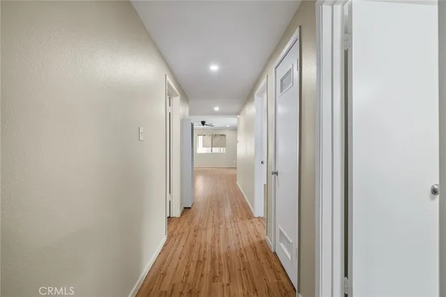 $4,250 | 904 1st Street, Unit 2, Hermosa Beach, CA 90254