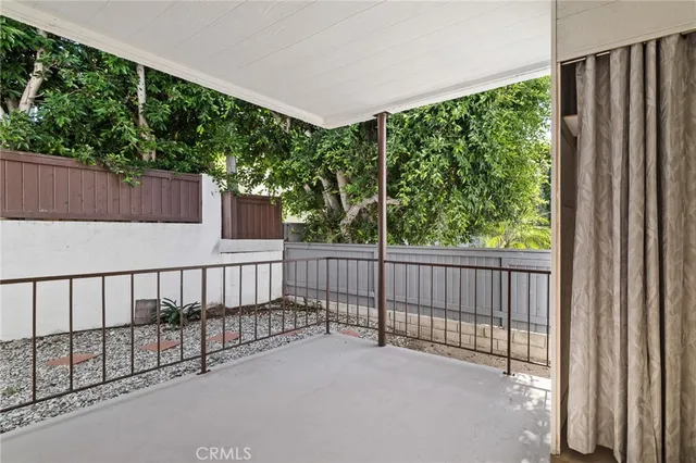 $4,250 | 904 1st Street, Unit 2, Hermosa Beach, CA 90254