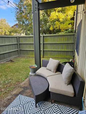 $1,200 | 220 Doucet Road, Unit 112B, Lafayette, LA 70503