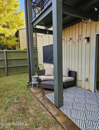 $1,200 | 220 Doucet Road, Unit 112B, Lafayette, LA 70503