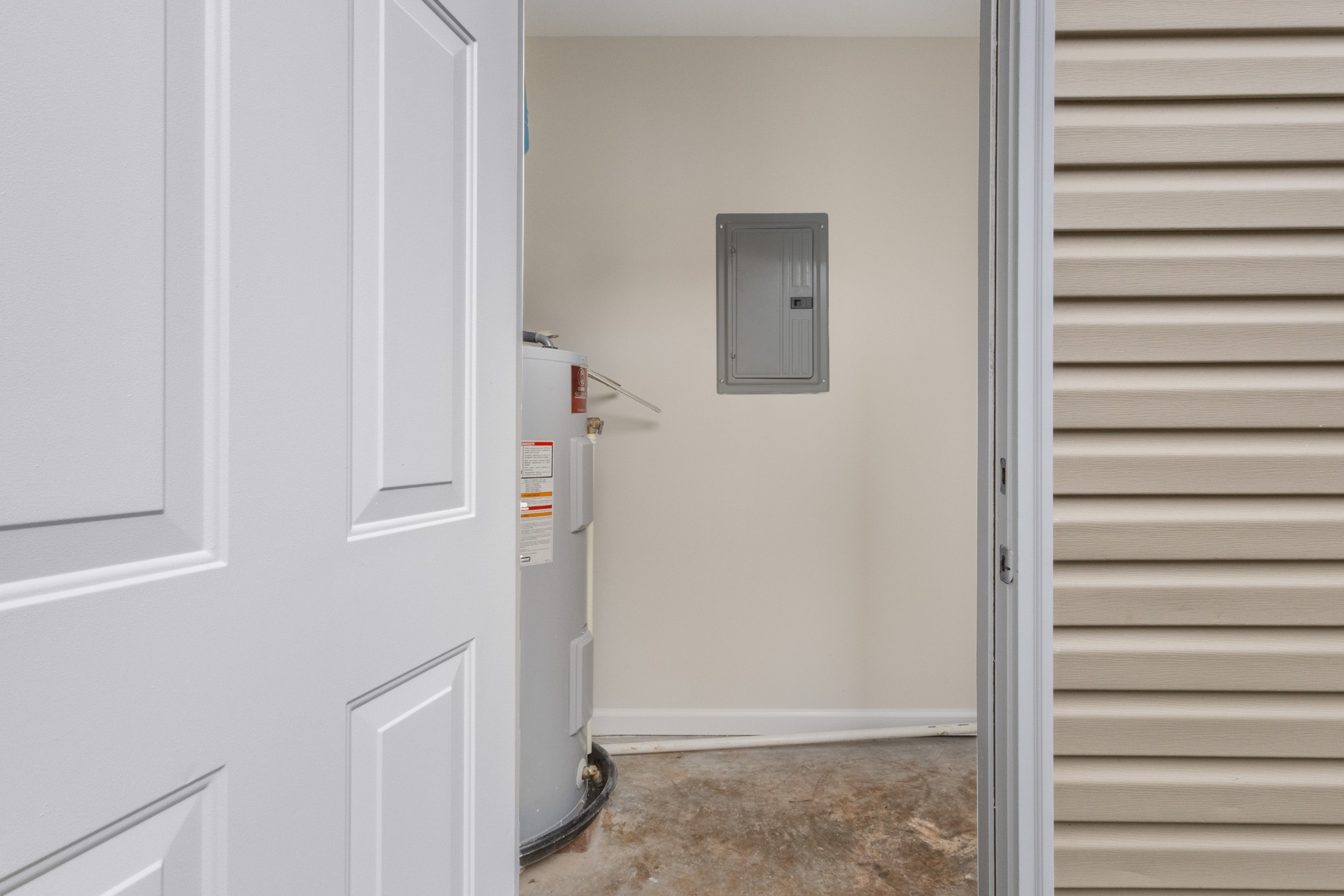 179 Alexander Boulevard Clarksville, TN 37040 - Photo 31 of 40 a view of a bathroom