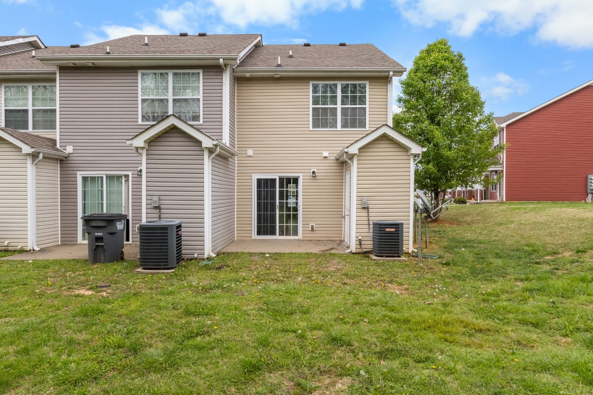 179 Alexander Boulevard Clarksville, TN 37040 - Photo 33 of 40 a view of a house with yard and a garden