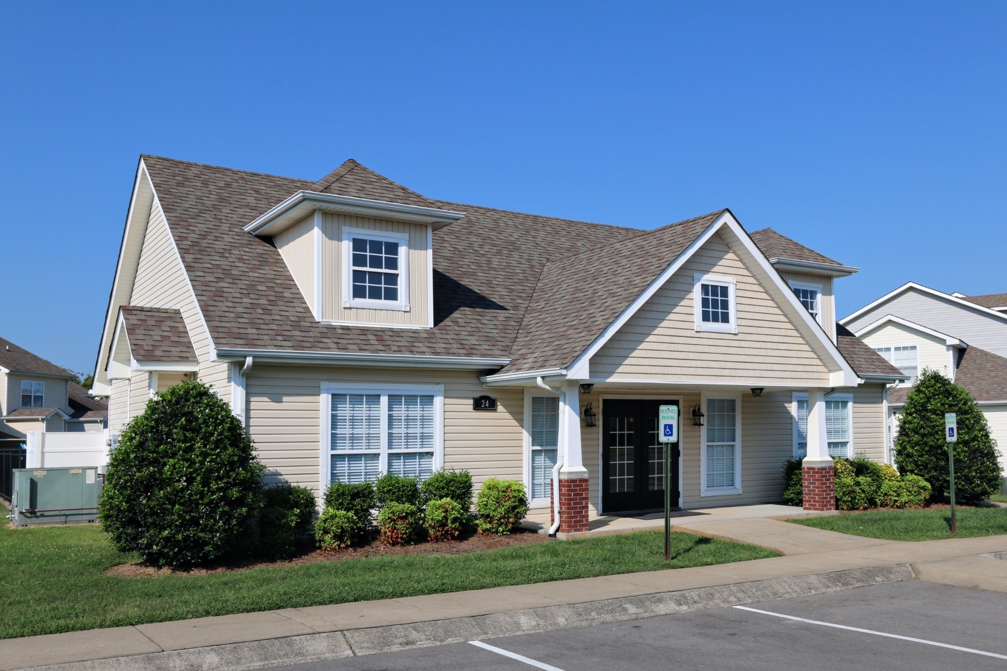 179 Alexander Boulevard Clarksville, TN 37040 - Photo 35 of 40 a front view of a house with a yard