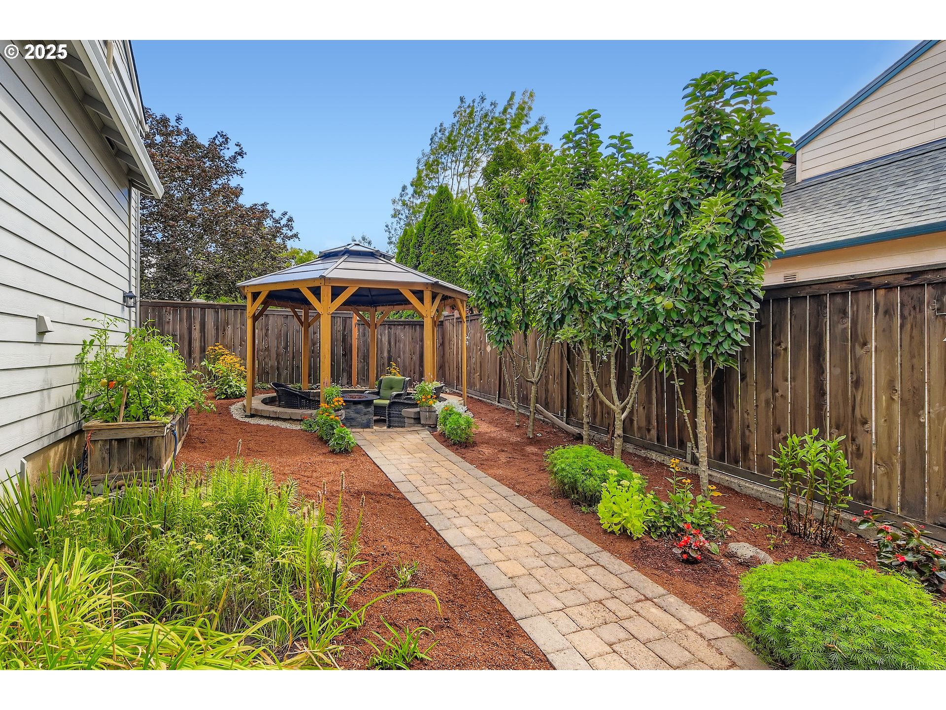 716 Roxe Drive Forest Grove, OR 97116 - Photo 32 of 37 a front view of a house with garden