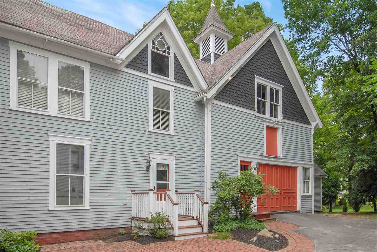 52 Prospect Street Rochester, NH 03867 - Photo 2 of 20