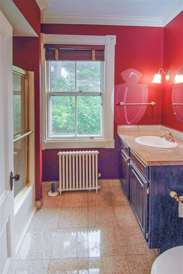 52 Prospect Street Rochester, NH 03867 - Photo 13 of 20