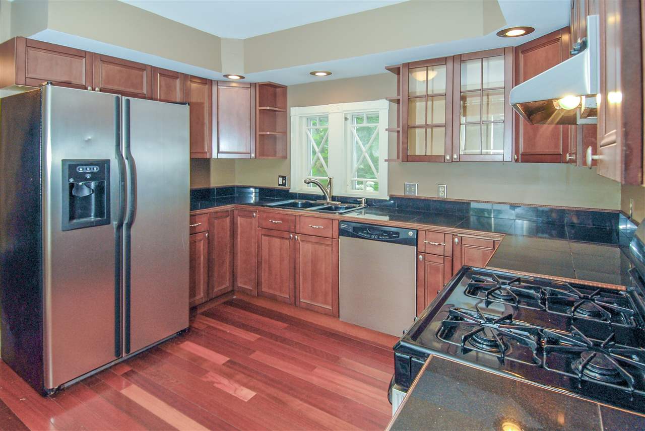 52 Prospect Street Rochester, NH 03867 - Photo 3 of 20