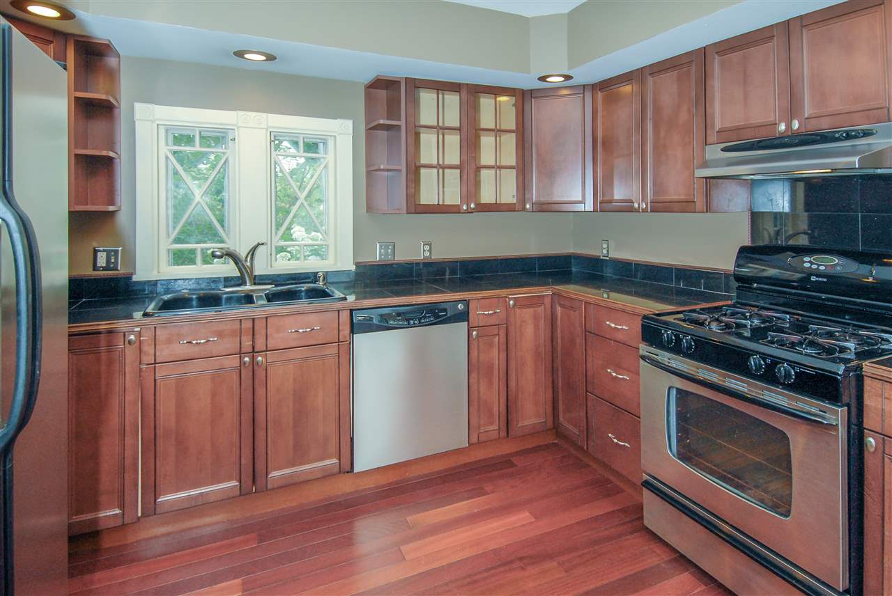 52 Prospect Street Rochester, NH 03867 - Photo 4 of 20