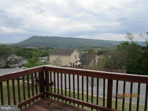 $2,490 | 540 Thompson Street, Strasburg, VA 22657
