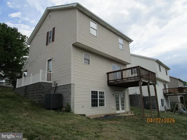 $2,490 | 540 Thompson Street, Strasburg, VA 22657