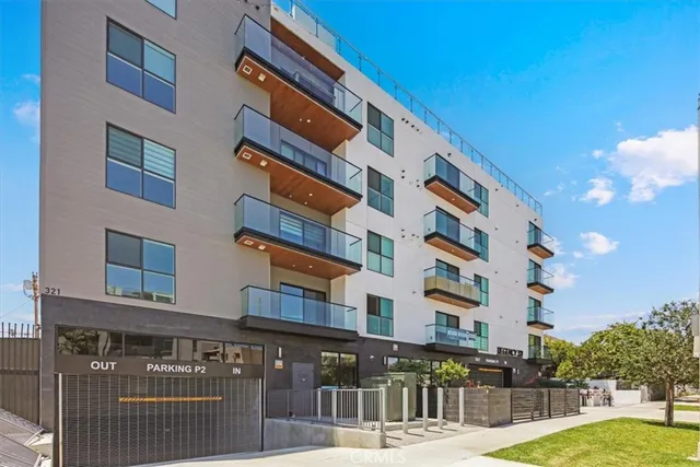 $810,000 | 321 South Oxford Avenue, Unit 606, Los Angeles, CA 90020