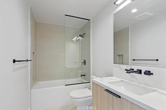 $810,000 | 321 South Oxford Avenue, Unit 606, Los Angeles, CA 90020